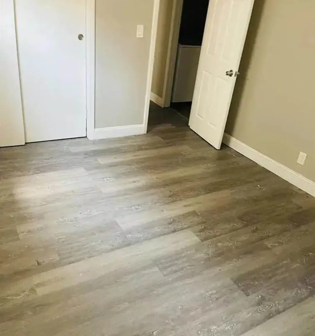 5 bed, $4,200 — Photo 2