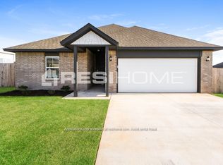 1230 Round Leaf Rd, Edmond, OK 73034