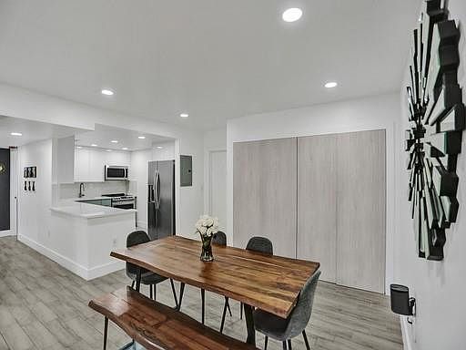 4th image of 1701 NE 115th Street #5A