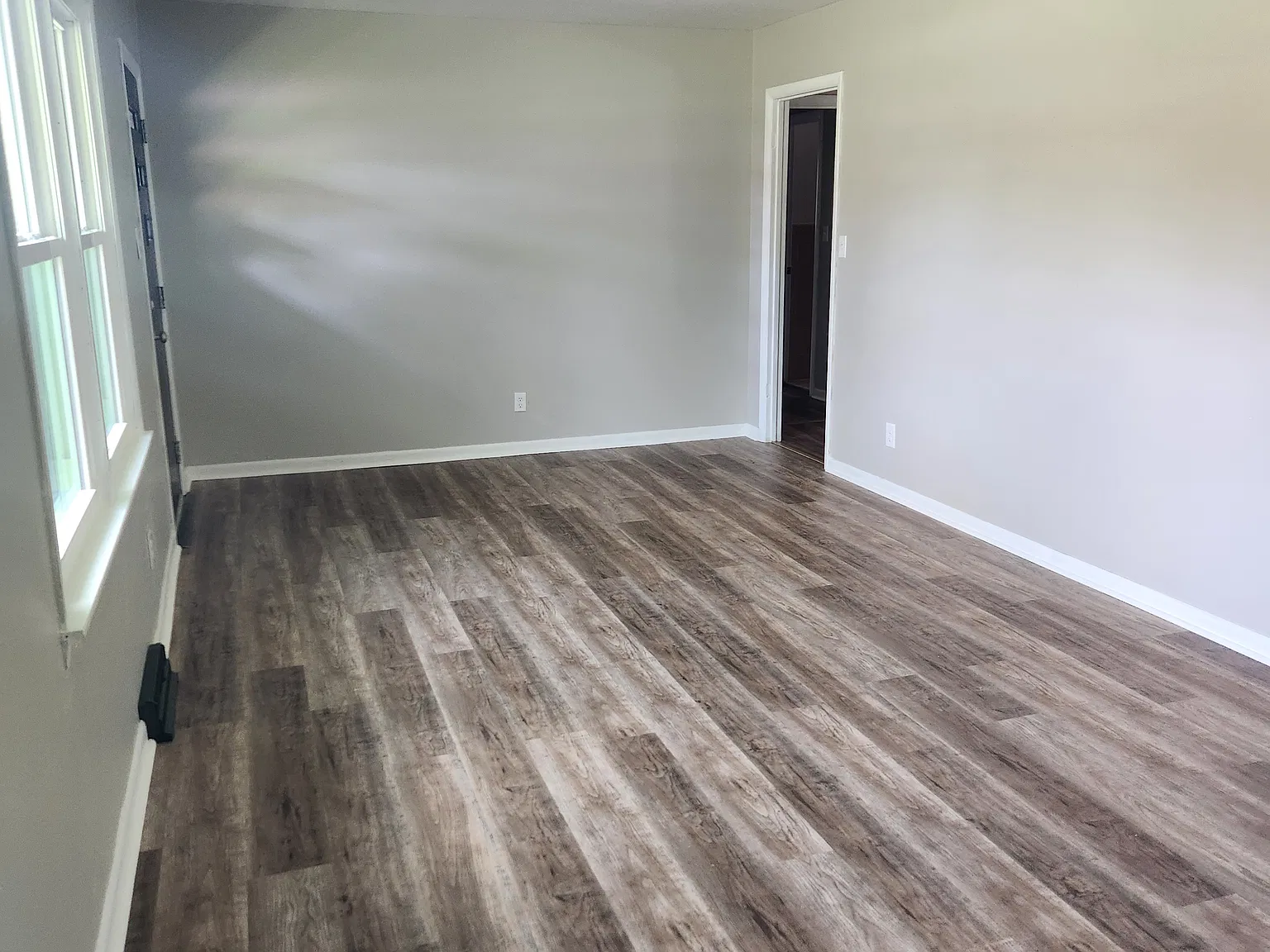 121 Saint Johns Dr — Photo 2