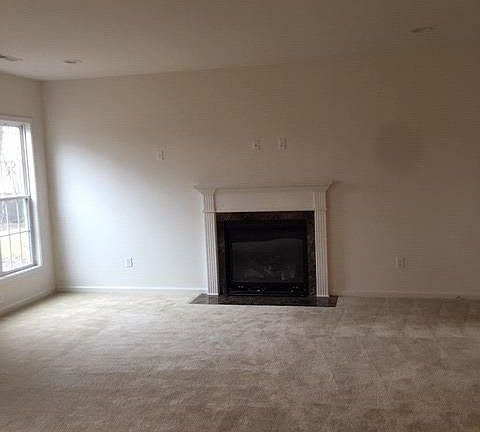 4th image of 443 Estrella Dr