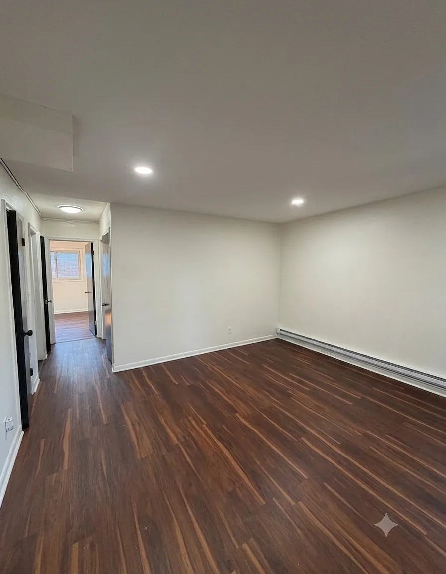 2 bed, 950 sqft, $1,150 — Photo 3