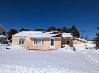 650 Cedar St, Ishpeming, MI 49849