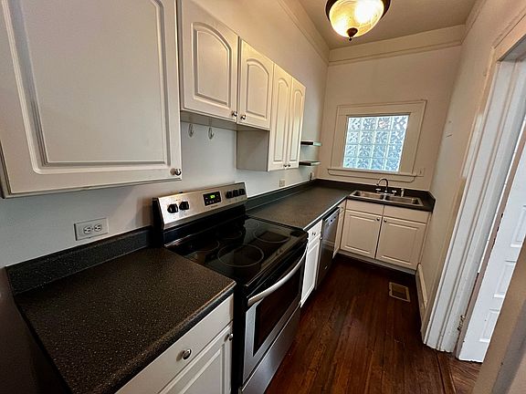 5th image of 1001 Florence St