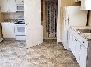 24 Grove St UNIT 5, Windsor Locks, CT 06096