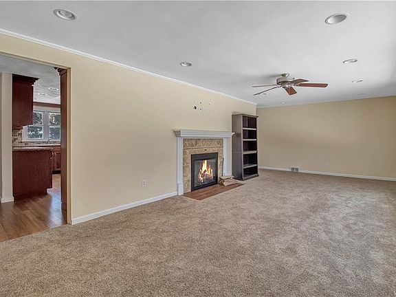 4th image of 509 Creekside Dr