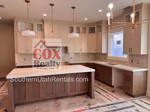 5th image of 2708 E Moorland Dr