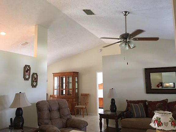 5th image of 1550 SE North Blackwell Dr