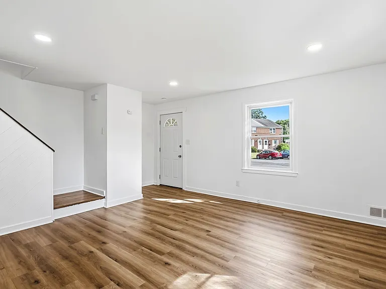 519 Vine St — Photo 7