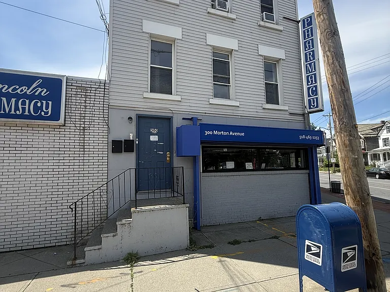 300 Morton Ave #2 — Photo 1
