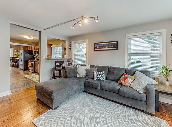 2nd image of 3036 W 113th Pl