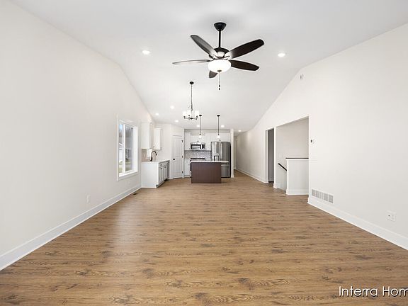 4th image of 12437 Newbridge Dr #25