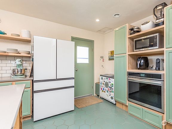 5th image of 1117 S 3rd Avenue