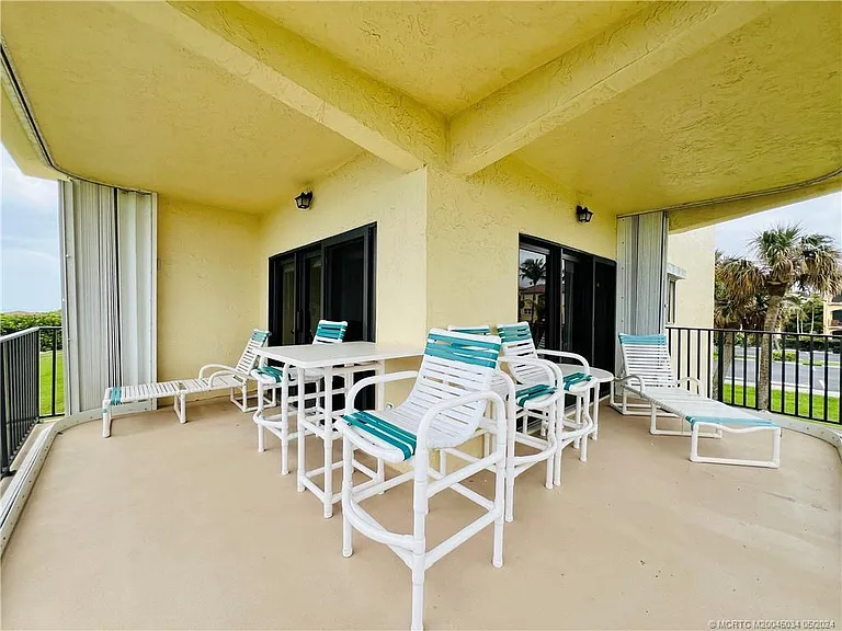7430 S Ocean Dr — Photo 24