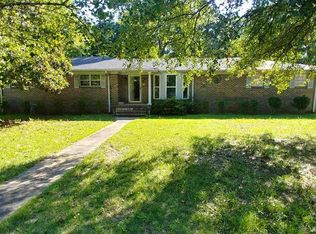 3003 Whispering Pines Ln, Fultondale, AL 35068