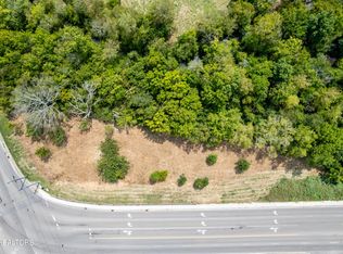 1273 Middlesettlements Rd, Maryville, TN 37801