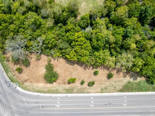 1273 Middlesettlements Rd, Maryville, TN 37801