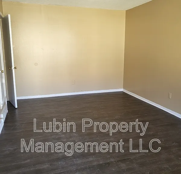 665 Whiterock Ave — Photo 3