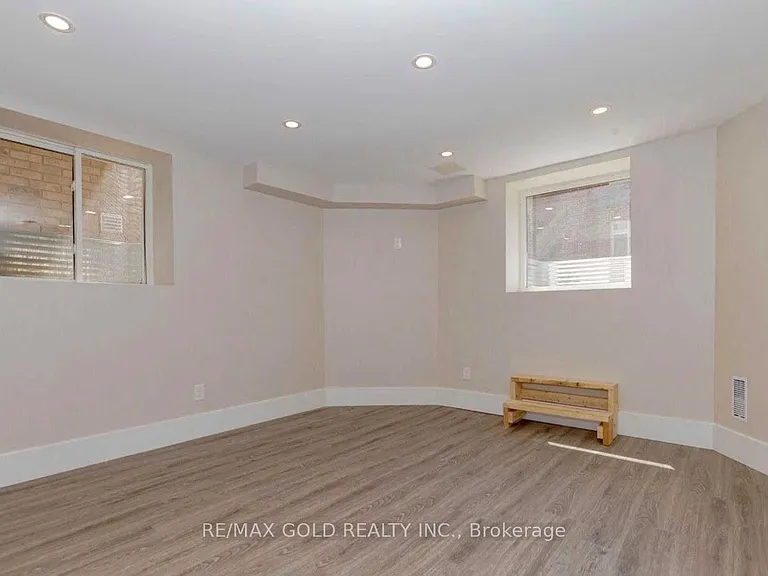 3352 Vernon Powell Dr — Photo 10