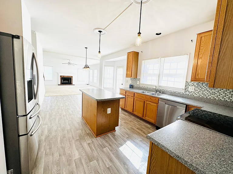 19 Sunrise Valley Ct — Photo 6