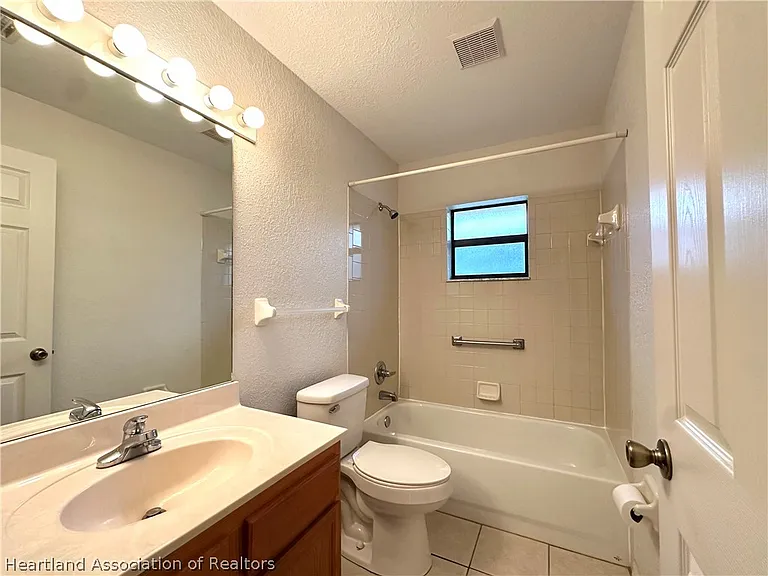 2306 Hidden Creek Cir — Photo 19