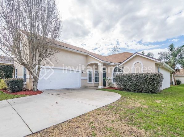 2915 Majestic Oaks Ln