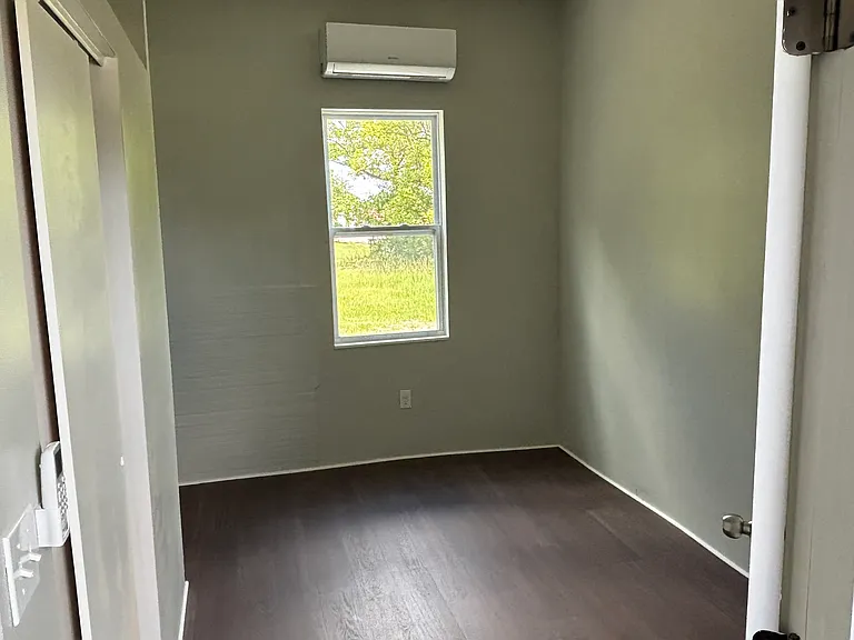 1232 W Duval St — Photo 12