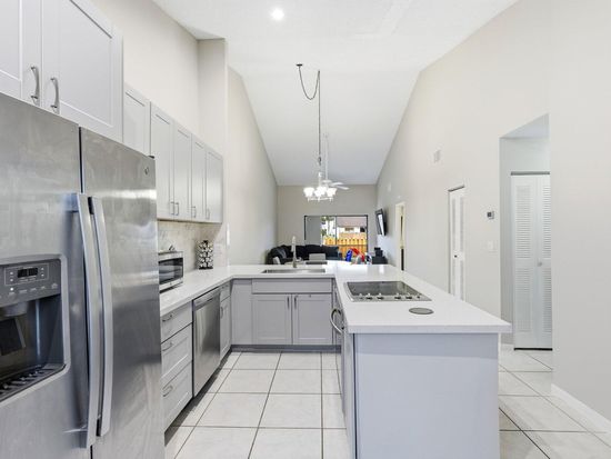 1060 Parkside Green Drive #D, Greenacres, FL 33415