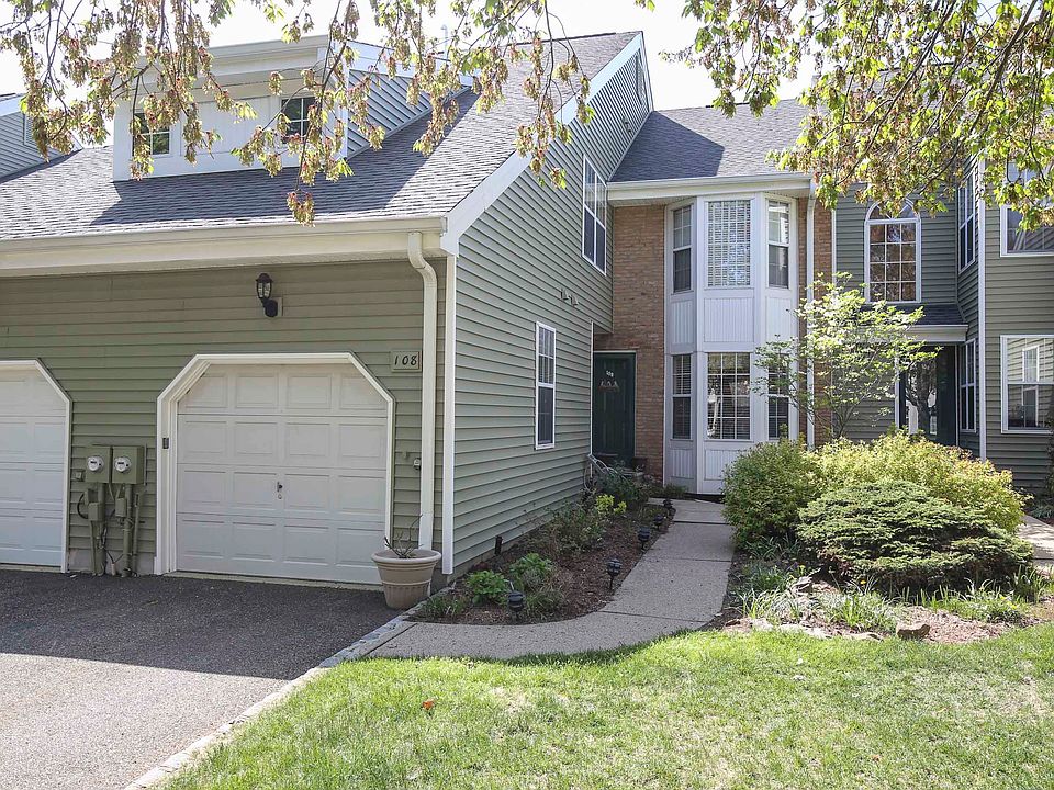 1st image of 108 Coccio Dr