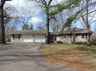 W10140 Schiefelbein Rd, Poynette, WI 53955