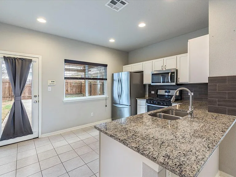 126 Wainscot Oak Way — Photo 8