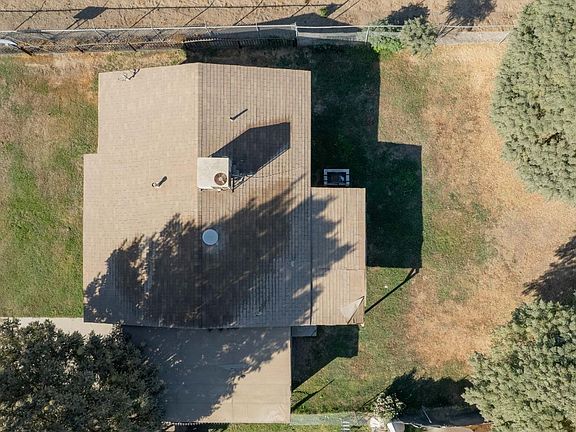 5th image of 1120 E Joanne Ave