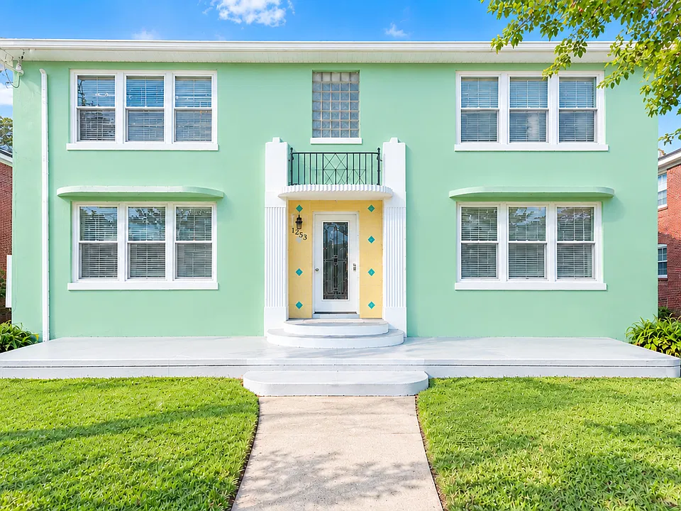 Belmont Terrace 1253