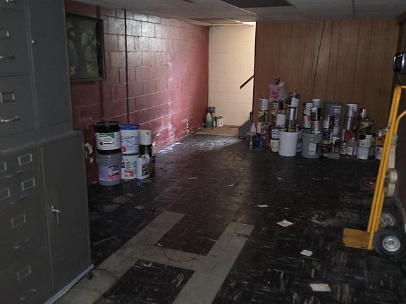 5th image of 2309 Spring View St