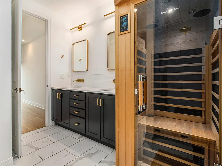 Primary bath with radiant heat sauna