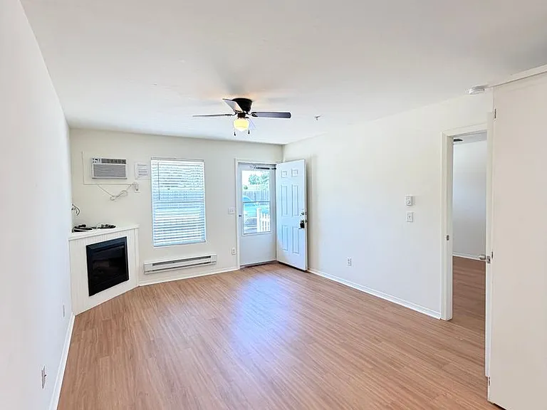 Cedar Creek Apartment Homes — Photo 14