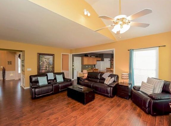 5th image of 214 Gainesway Park