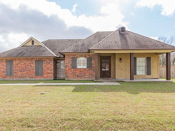 2nd image of 108 Oak Shadows Dr