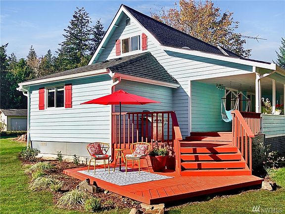 Enjoy the sunshine on your front deck