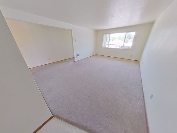 2nd image of 636 NW 27th St APT 11
