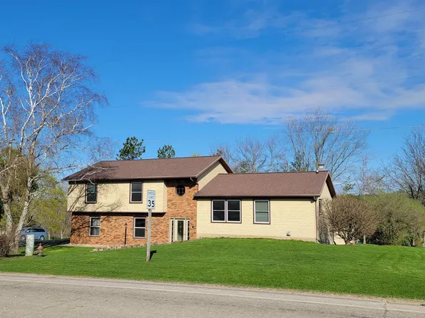1606 Fayette Road, Darlington, WI 53530