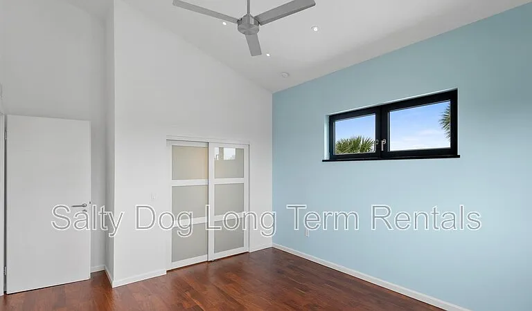 3001 John Anderson Dr — Photo 24