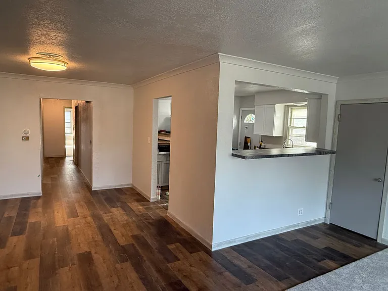 410 Quincy St — Photo 4