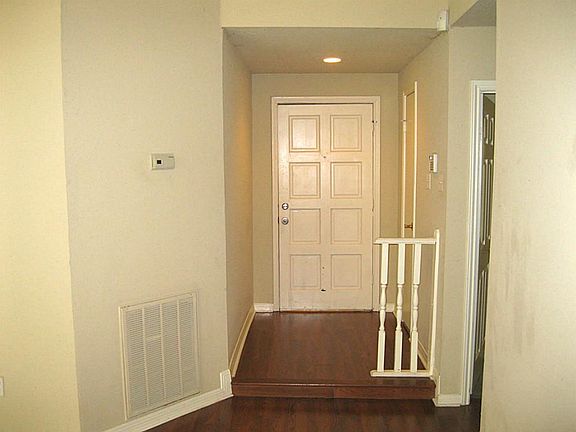 3rd image of 6850 Heather Hollow Dr