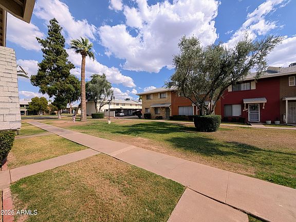 5th image of 6645 N 44TH Avenue