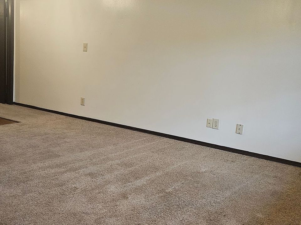 2nd image of 628 N Whitham Ave #6