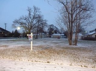 26326 Gibraltar Rd, Flat Rock, MI 48134