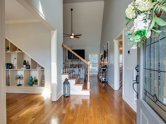 4th image of 109 Hyacinth Ct
