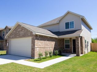 1021 Harper Ln, Bryan, TX 77803