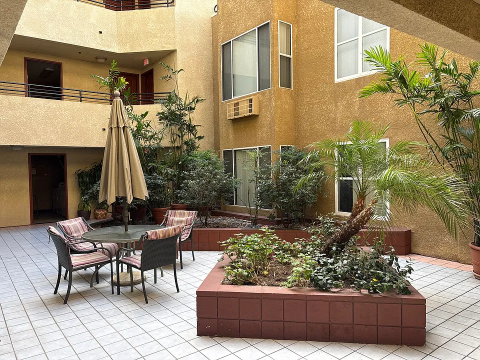PacificVu Apartments